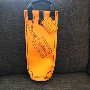 NWT Veuve Clicquot Insulated Champagne Tote w/ Magnet Closure